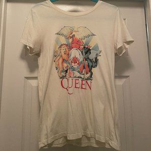 Lucky Brand Queen Tshirt